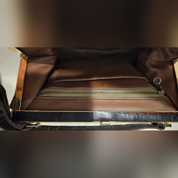 Vintage Vassar Genuine Alligator Clutch Purse Color Dark Brown - Picture 12 of 16